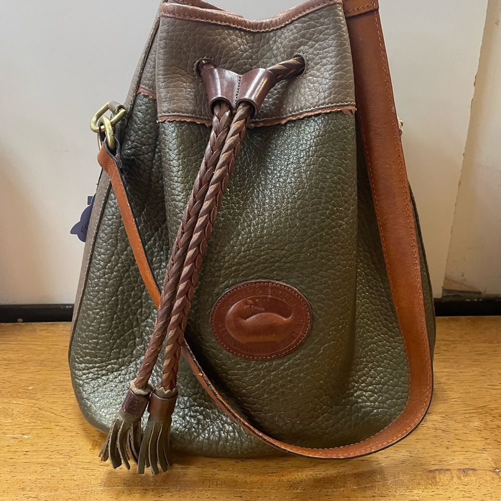 Vintage Dooney & Bourke leather bucket bag